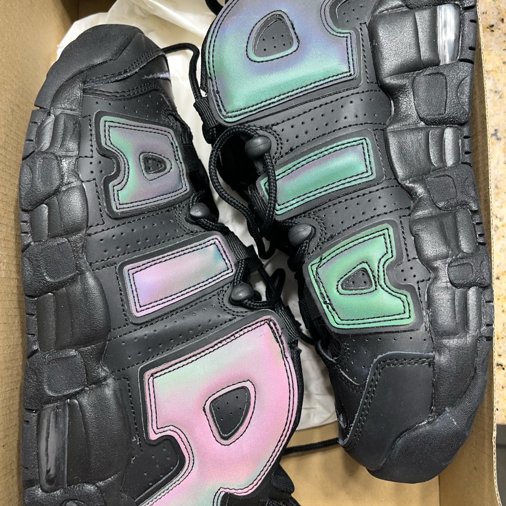 Nike Uptempo (6.5Y)